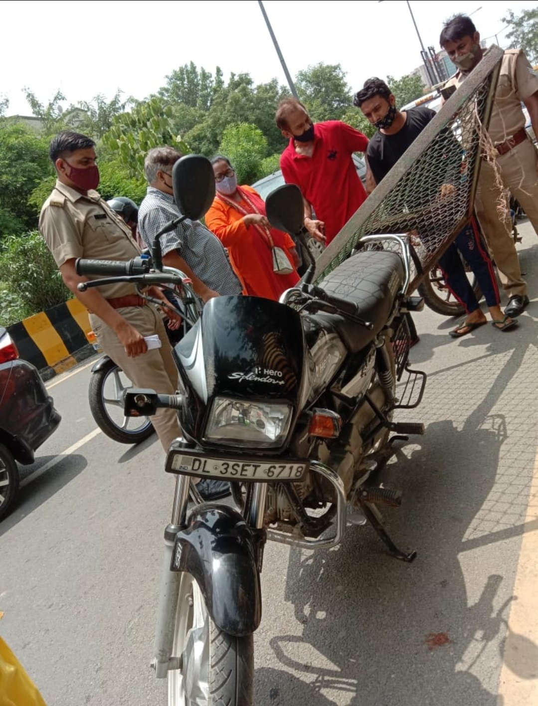 Screenshot_20210811-235053_WhatsApp